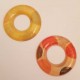 Lot 2 Pendentifs donuts 60 mm en résine