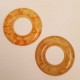 Lot 2 Pendentifs donuts 60 mm en résine