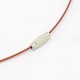 1 collier tour de cou fil câblé rigide rouge foncé fermoir à visser N°01